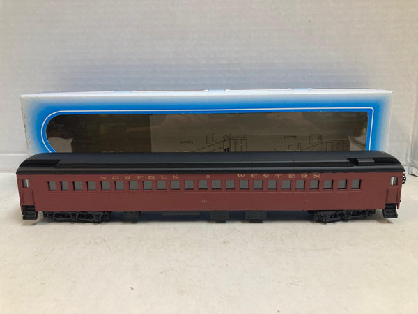 IHC HO Norfolk & Western Heavyweight Coach #49511 - N&W Maroon - NOS