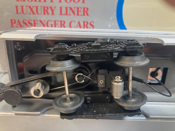 Williams 80 Ft Luxury Liner Passenger Cars 2-Car Set Santa Fe Vista Dome & Diner – Very Good Condition