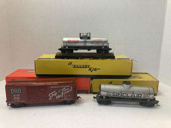 Varney HO 3 Car Lot: Becco Tank Car w/Stand, Texico Tank Car T-2, Frisco Box Car