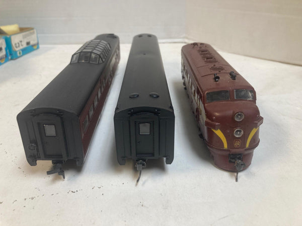 Athearn HO PRR Powered F7 #9506 & 3 Passenger Car Lot - Kadees - Built & Kit