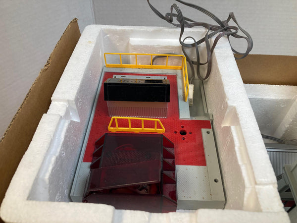 Lionel 6-12767 Steam Clean and Wheel Grind Shop - Pre Owned Good Condition