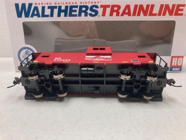 Walthers Norfolk Southern Caboose HO Scale (931-1527)