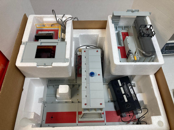 Lionel 6-12767 Steam Clean and Wheel Grind Shop - Pre Owned Good Condition