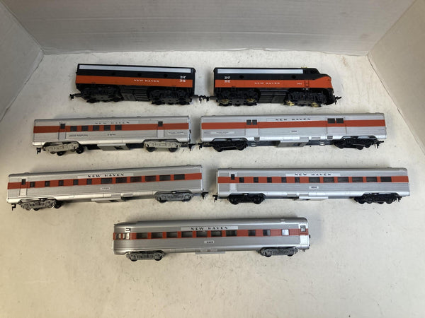 Mantua/Athearn HO Scale New Haven F7 A-B Diesel Locomotive Set W/ 5 Passenger Cars