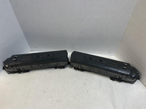 Lionel Postwar 2333 New York Central F3 AA Diesel Set - Wire Mesh Vents - Tested