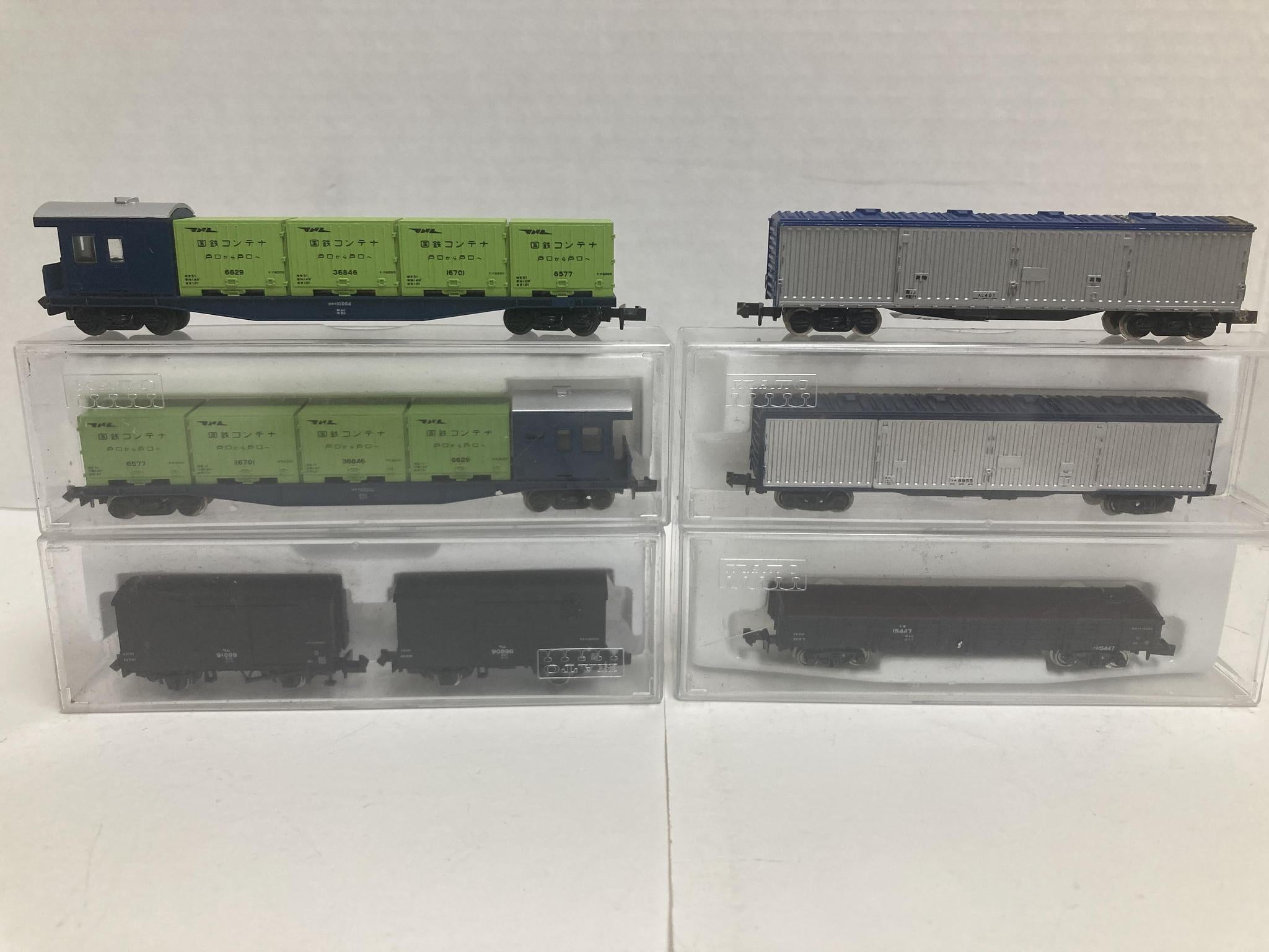 KATO N Scale Bundle (7 Count) Includes: Box cars, Flat cars, Gondola