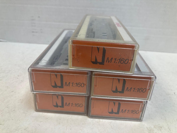 Arnold New York Central 5-Car Passenger Set – P.O. Car, 3 Coaches, Vista Dome – N Scale Good Cond.