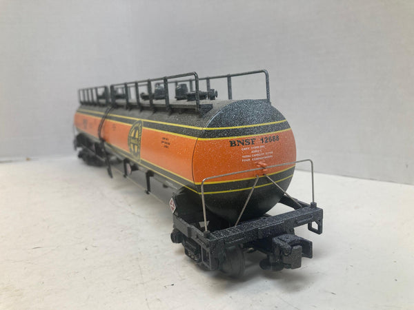 MTH 12688 BNSF 20K Gallon 4-Compartment Tank Car – O Scale – Pre-Owned Snow Weathered Finish