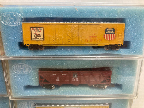 Con-Cor N Scale Union Pacific 8 Freight Car set. Includes: Caboose, 7 Freight Cars