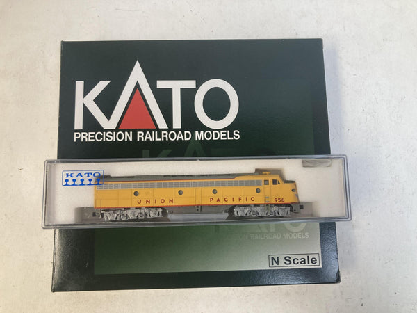 Kato N Scale Union Pacific Passenger Train Set – E9A Locomotive & Smoothside 4-Car Passenger Set B (New)