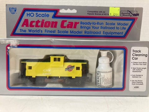 IHC HO Scale Chicago & North Western Track Cleaning Car #11052 (4358)