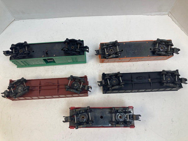American Flyer 5-Car Freight Lot – Operating Boxcar, Boxcar, Gondolas & Caboose – Pre-Owned Good