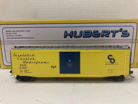 Hubert's C&O HO Scale Boxcar: Blue, Yellow, Gray Color Scheme