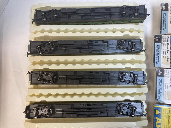 AHM Rivarossi HO Northern Pacific Passenger Car Lot (4) - x3 Sleepers, Observation