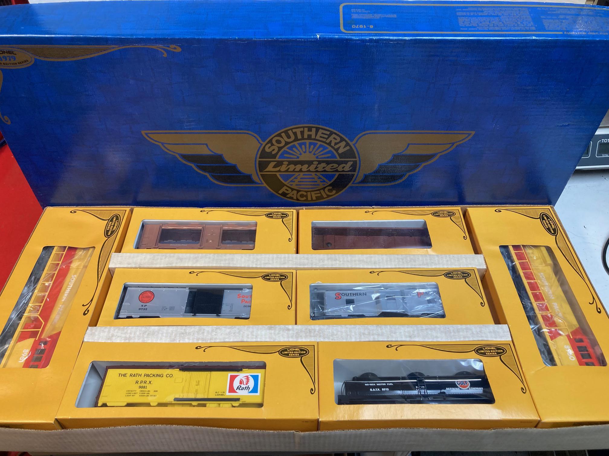 Lionel 6-1970 Southern Pacific Limited Set – O Gauge – 1 Powered + 1 Dummy Loco + 6 Cars – 1979