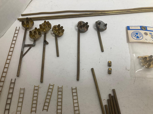 NJ International Brass lot of 17 HO targets with ladder and hollow brass tube "partly assembled" (4104)