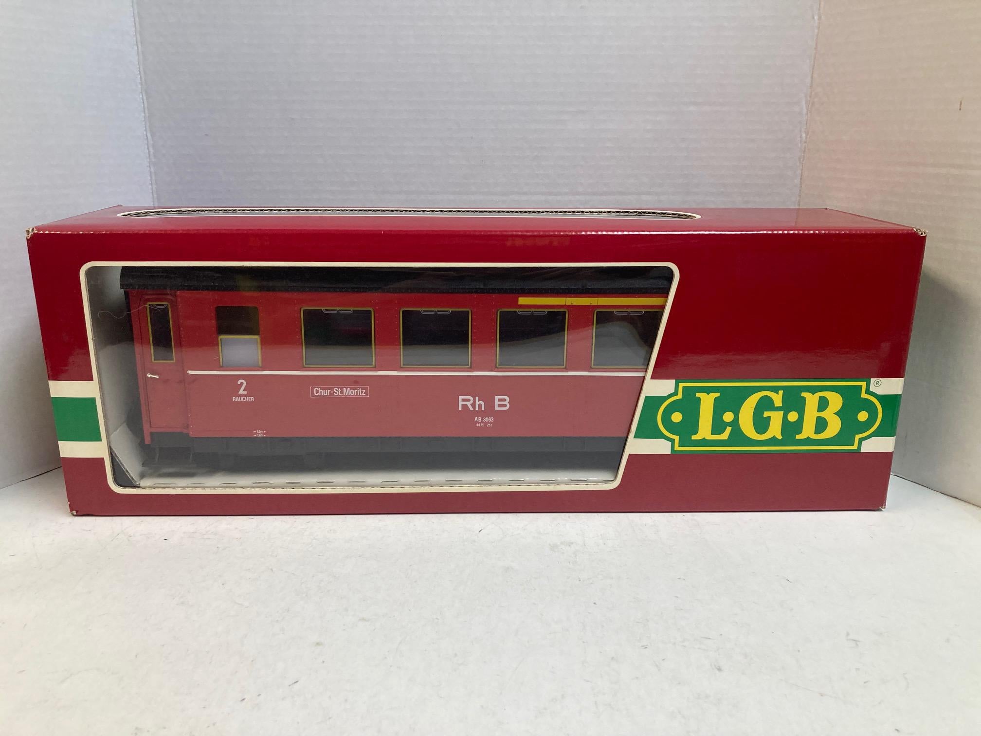 LGB 3063 Passenger Car – Pre-Owned Very Good Condition – Interior Lights via Roof Electrical Hookups