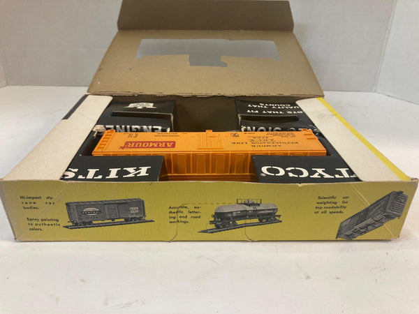 Vintage Tyco Ho Scale Kits "2 Completed/2 Untouched" (K329C, K311Q, K329E, K329H)