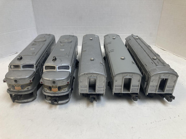 Vintage Lionel Postwar 2033 Union Pacific AA Alco Diesels w/ 2421, 2422, 2423 Passenger Cars