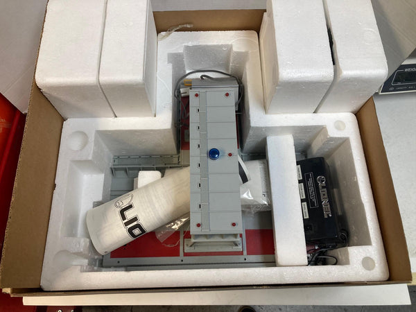 Lionel 6-12767 Steam Clean and Wheel Grind Shop - Pre Owned Good Condition