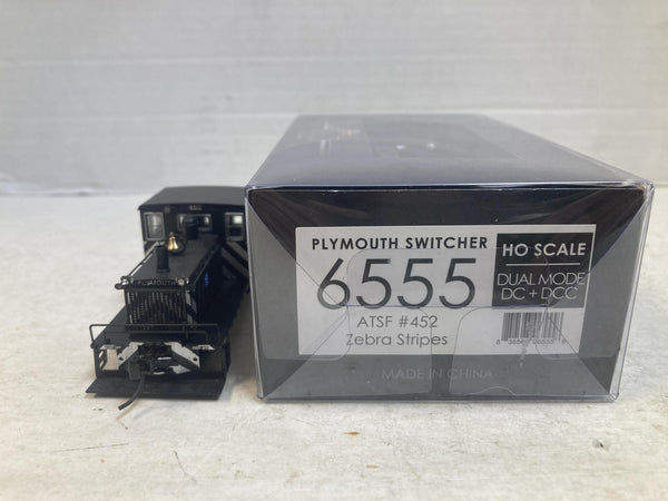 BLI 6555 HO Santa Fe Plymouth Switcher #452 Zebra Stripes Dual Mode DC DCC Boxed