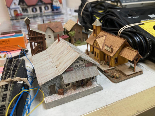 Z Scale Lot: Märklin 88812 Steam Loco + 17 Micro-Trains Cars, Track, Switches, Power, Buidings