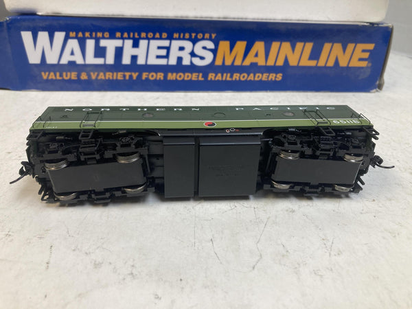 Walthers Mainline HO Northern Pacific EMD F7A & F7B Diesel Set #6511A / 6511B (DC)