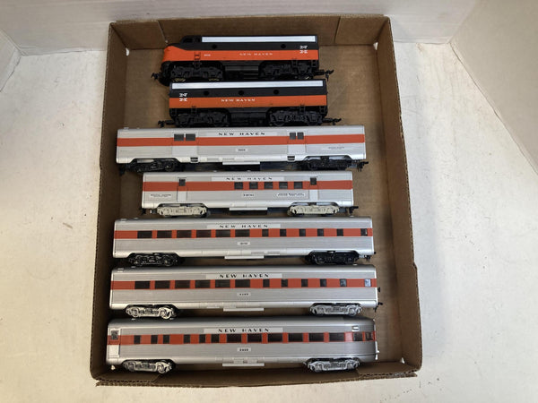 Mantua/Athearn HO Scale New Haven F7 A-B Diesel Locomotive Set W/ 5 Passenger Cars
