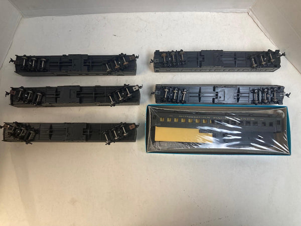 Athearn HO Southern Pacific 6-Car Passenger Lot - Daylight Consist - Built/Kits