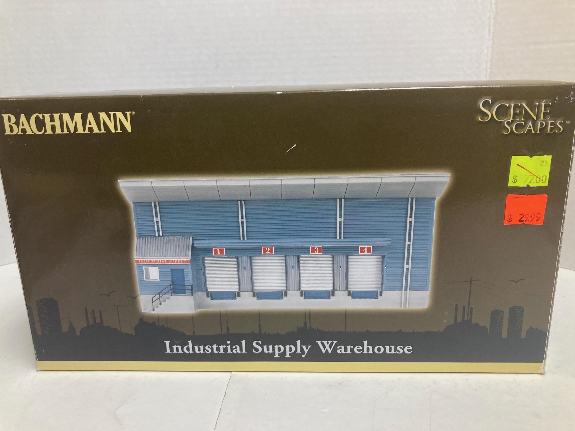 Bachmann - Scene Scapes - Industrial Supply Ware House - HO Scale