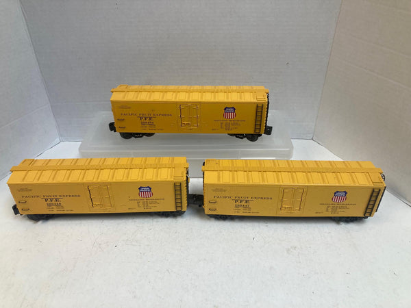 K-Line O Scale Union Pacific Pacific Fruit Express Yellow Boxcar 3-Pack #200440 #200447 #200450 – Good Condition No Box