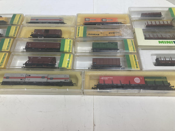 Minitrix N Scale Bundle: (18 count)