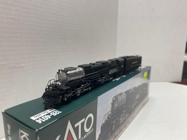 Kato Union Pacific N-Scale Big Boy Steam Locomotive  (126-4014)