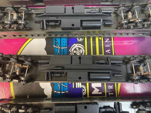 MTH Premier 20-4007 Santa Fe Green 70’ Madison Passenger Set - 5-Car Lot O Scale