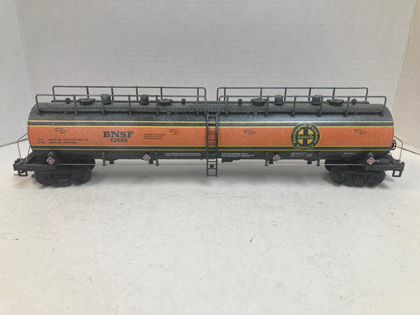 MTH 12688 BNSF 20K Gallon 4-Compartment Tank Car – O Scale – Pre-Owned Snow Weathered Finish