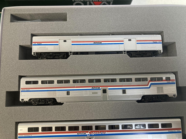 Kato N Scale Amtrak Passenger Train Set – F40PH #405 Locomotive & Superliner I Phase III 6-Car Set