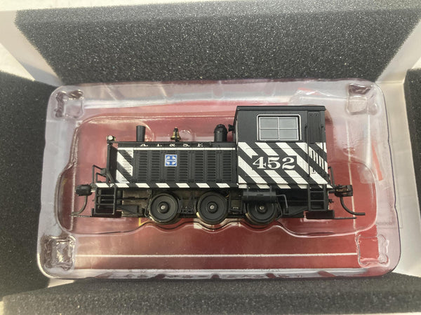BLI 6555 HO Santa Fe Plymouth Switcher #452 Zebra Stripes Dual Mode DC DCC Boxed