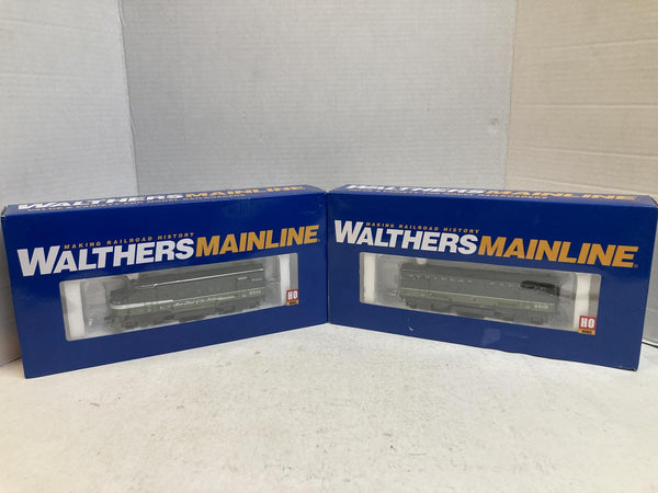 Walthers Mainline HO Northern Pacific EMD F7A & F7B Diesel Set #6511A / 6511B (DC)