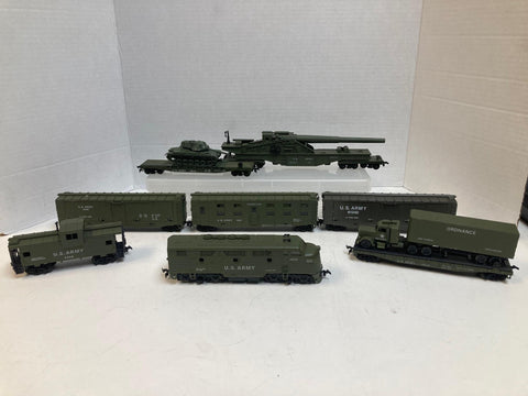 Cox HO Scale U.S. Army Military Train Set – 7 Cars + Loco – Tank, Cannon, Troop
