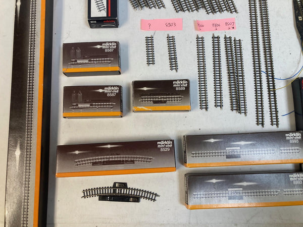 Z Scale Lot: Märklin 88812 Steam Loco + 17 Micro-Trains Cars, Track, Switches, Power, Buidings