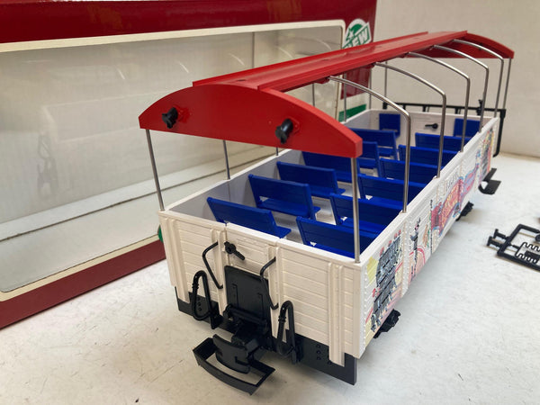 LGB 3125 Circus & Menagerie Passenger Car – G Scale – Pre-Owned Very Good Condition