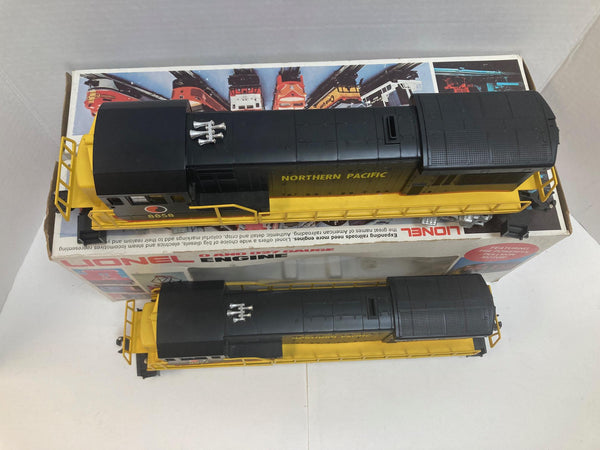 Lionel Northern Pacific U36B Powered Unit and Non -Powered Dummy Unit (6-8857, 6-8858)