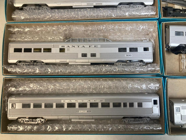 Athearn HO Santa Fe 8-Car Passenger Lot - 5 Kadees - 4 Built / 4 Partially Built Kits