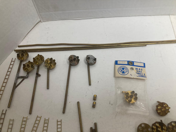 NJ International Brass lot of 17 HO targets with ladder and hollow brass tube "partly assembled" (4104)