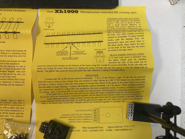 VCS RealRoad G Gauge XL1000 Railroad Crossing Lights w/ ITD100 “Whistle Stop” In-Track Decelerator