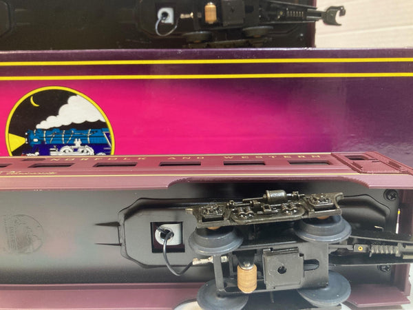 MTH Premier 20-6114 Norfolk & Western 2-Car 60’ Aluminum Sleeper/Diner - O Scale