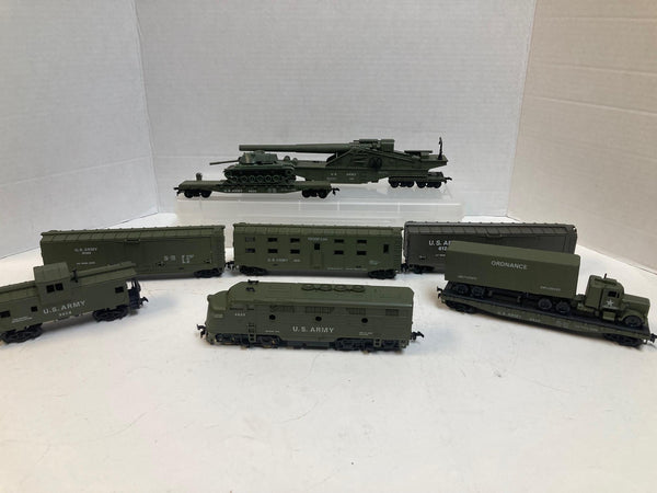 Cox HO Scale U.S. Army Military Train Set – 7 Cars + Loco – Tank, Cannon, Troop