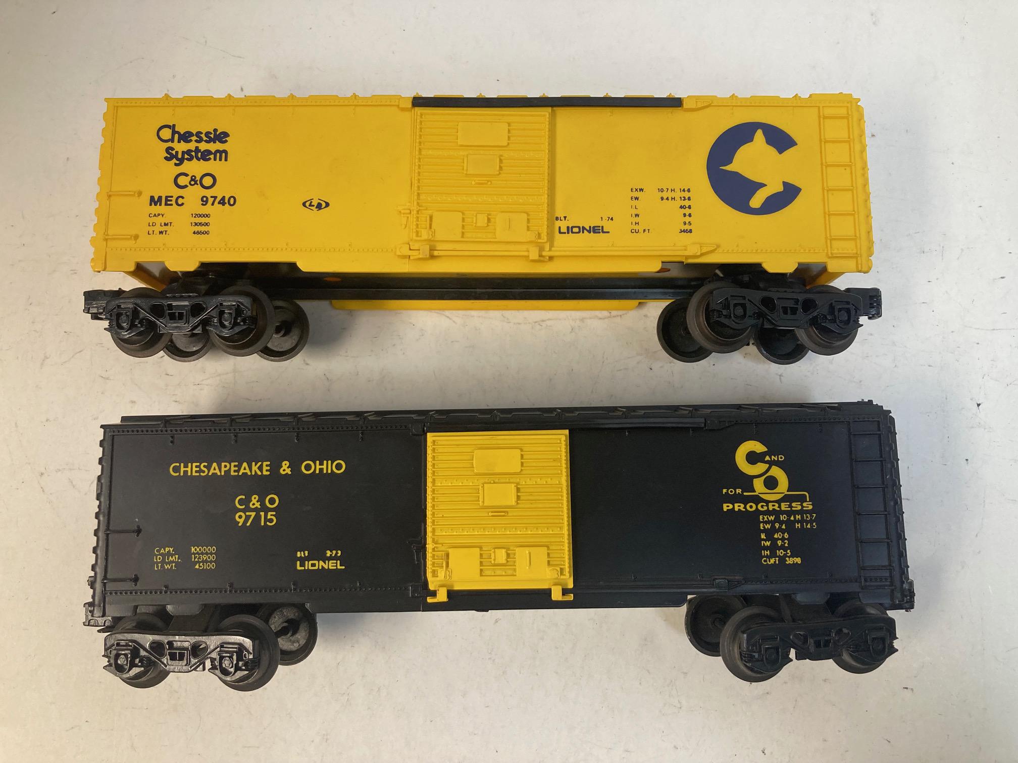 Lionel "C&O" Box Car Set of 2 - O Scale - Good