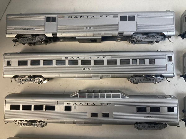 Athearn HO Santa Fe 8-Car Passenger Lot - 5 Kadees - 4 Built / 4 Partially Built Kits