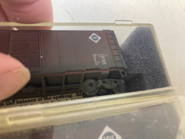 Deluxe Innovations 14050 N Scale Erie 40' AAR Boxcar - Lot of 3 - One Weathered